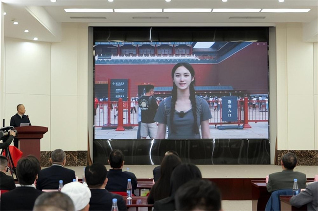 《城市漫步》会客厅启动仪式暨提升中国国际品牌影响力新闻发布会在北京举行