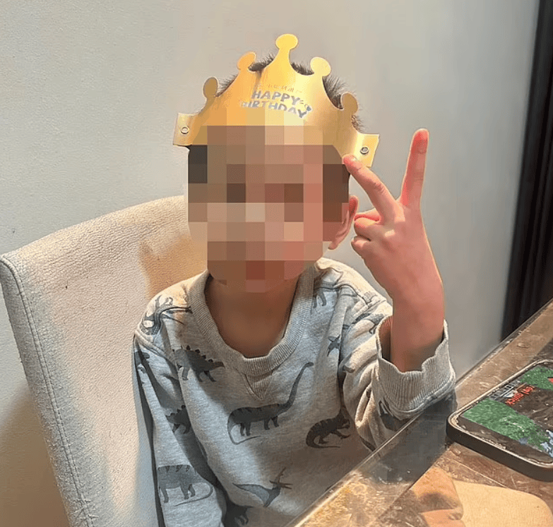 中国小留学生偷偷在家中生娃！无身份无产检，靠谷歌自己接生，“现在想办入籍” 四年级孩子写的“九三大阅兵”观后感，水平超出我的预期！