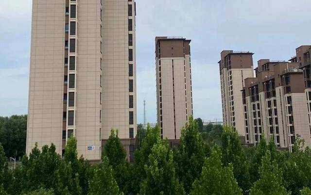 专家再次预测中国房价走势，或大概率是正确的，提前做好2个准备 