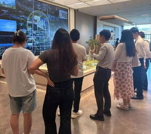 专家再次预测中国房价走势，或大概率是正确的，提前做好2个准备 