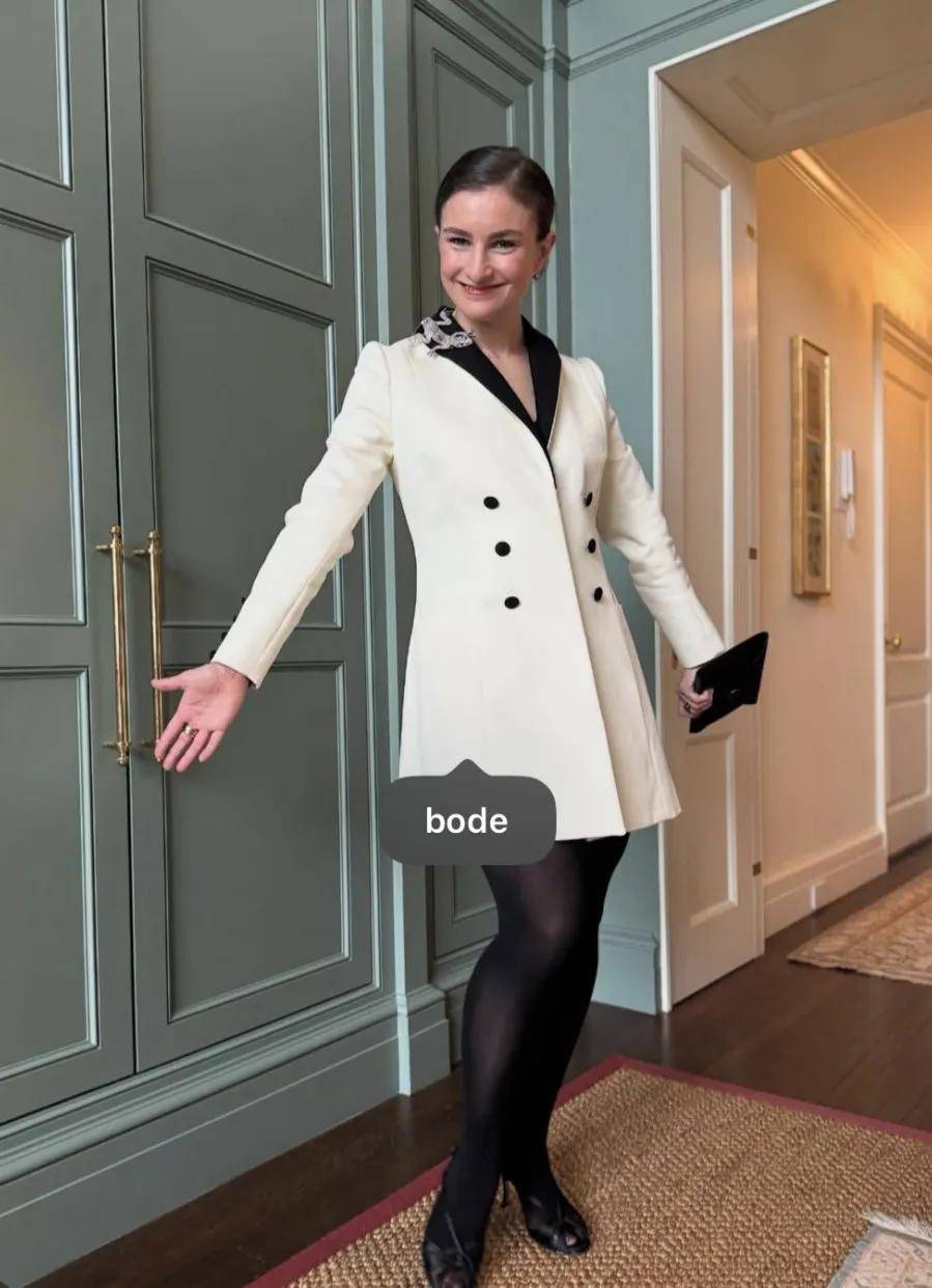 年近四十，二孩妈妈，不骨感不时髦，却成了女魔头接班人 