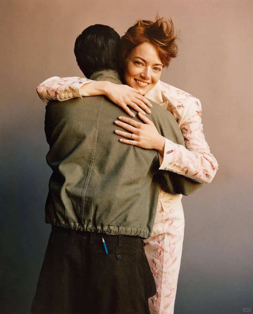 年近四十，二孩妈妈，不骨感不时髦，却成了女魔头接班人 