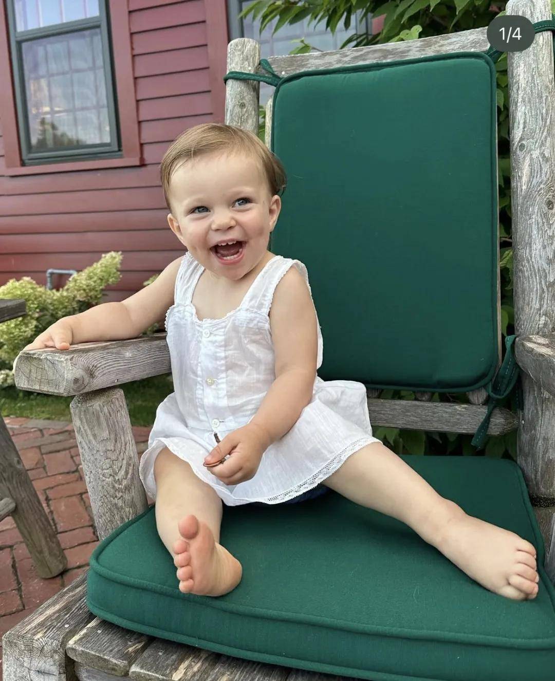 年近四十，二孩妈妈，不骨感不时髦，却成了女魔头接班人 