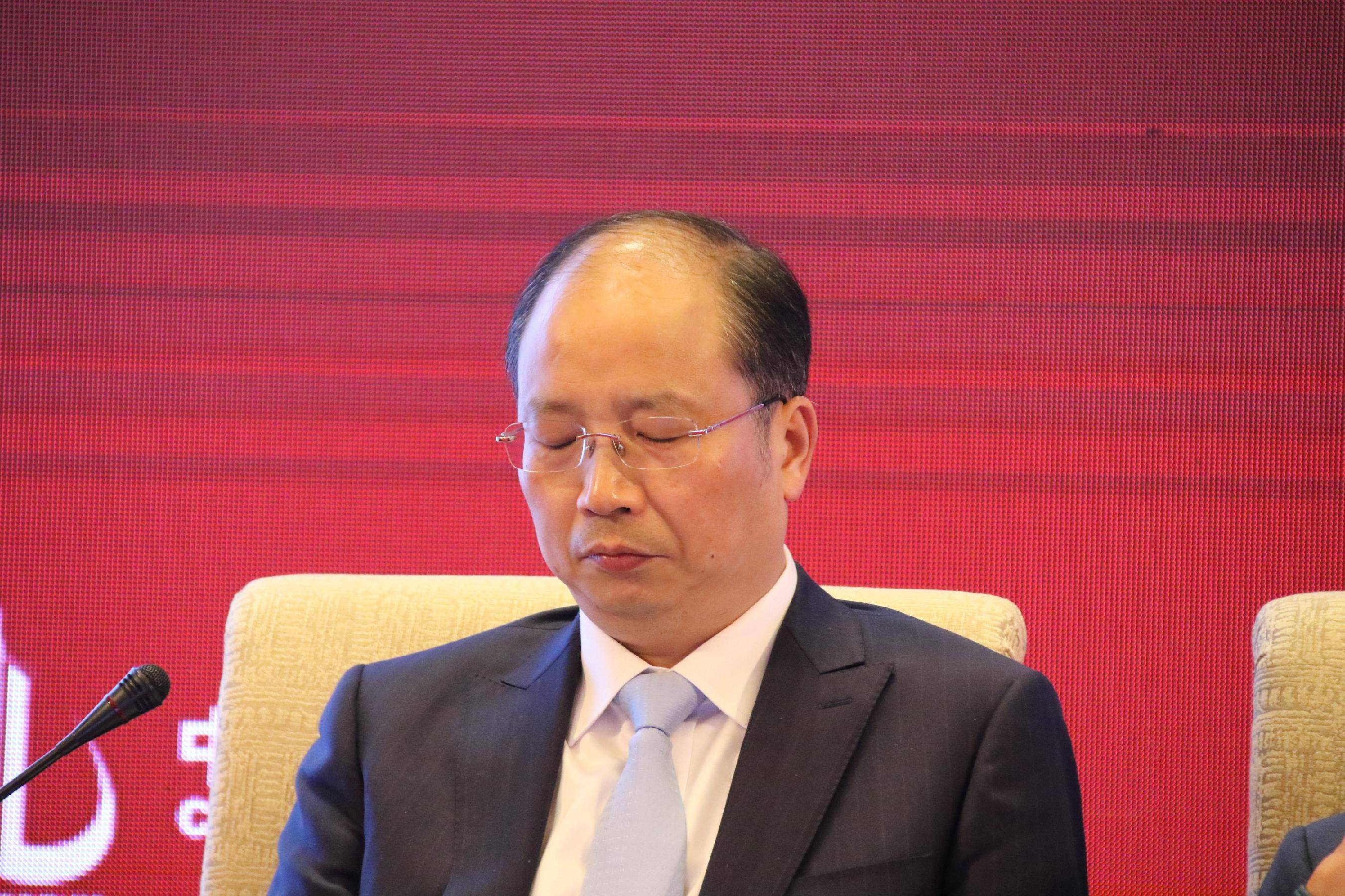 中国证监会原主席易会满被查 其银行学校多名同学先期落马 