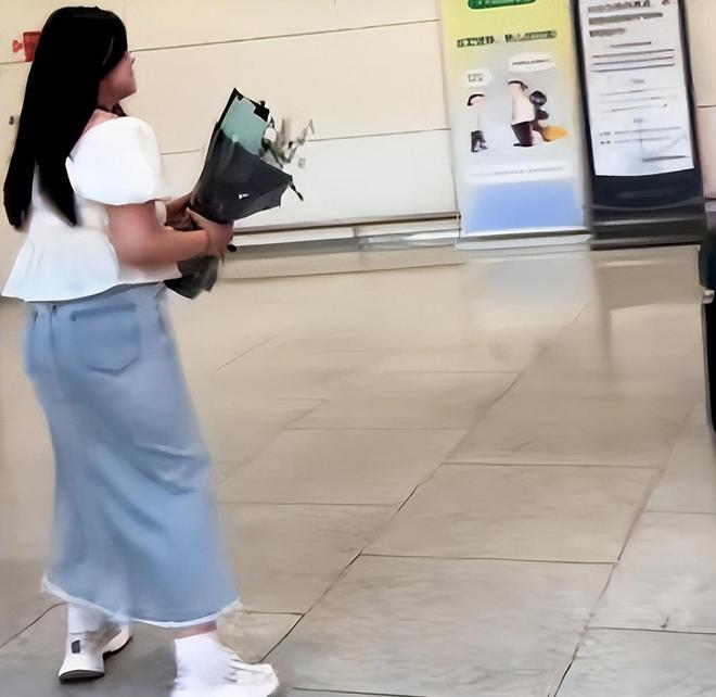 退伍男友遭全网劝分，视频已删除，男方账号曝光，细节引争议