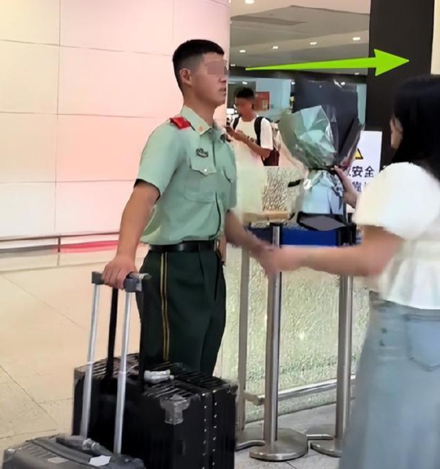 退伍男友遭全网劝分，视频已删除，男方账号曝光，细节引争议