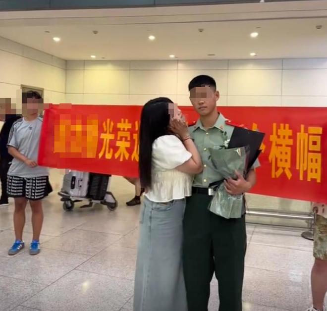 退伍男友遭全网劝分，视频已删除，男方账号曝光，细节引争议